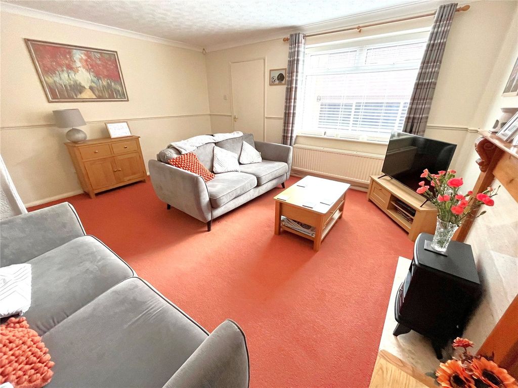 Property photo 2 of 16 Picture No. 14
