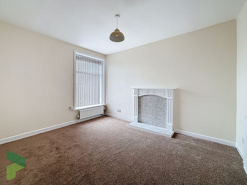 Property photo 2 of 8 Living Room