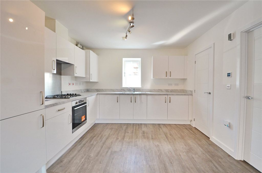 Property photo 2 of 9 Picture No. 04