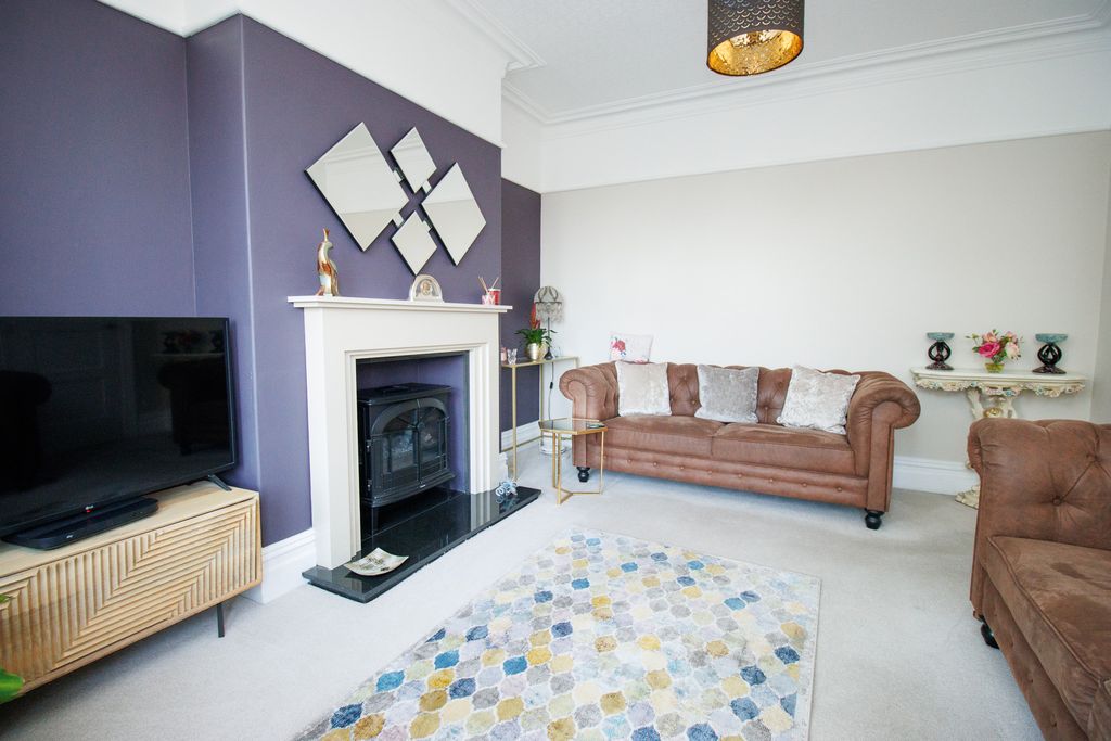 Property photo 3 of 30