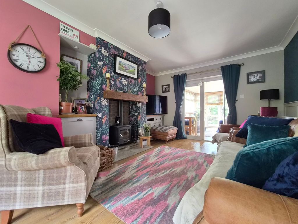 Property photo 3 of 19
