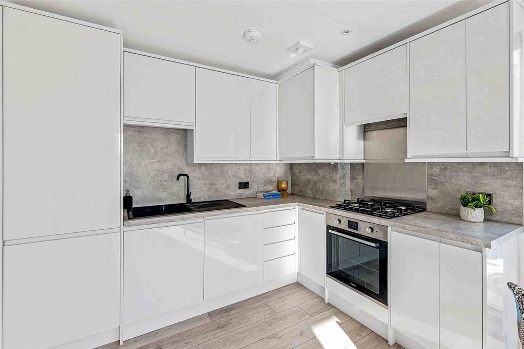Property photo 2 of 12 Portunus Building E3