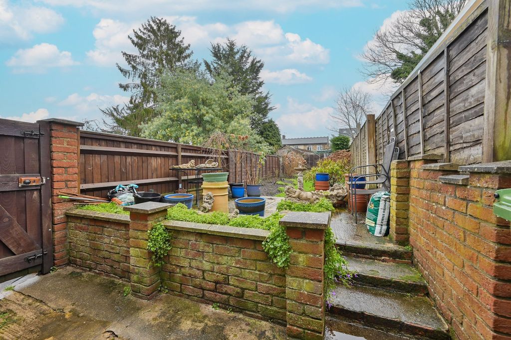 Property photo 3 of 16