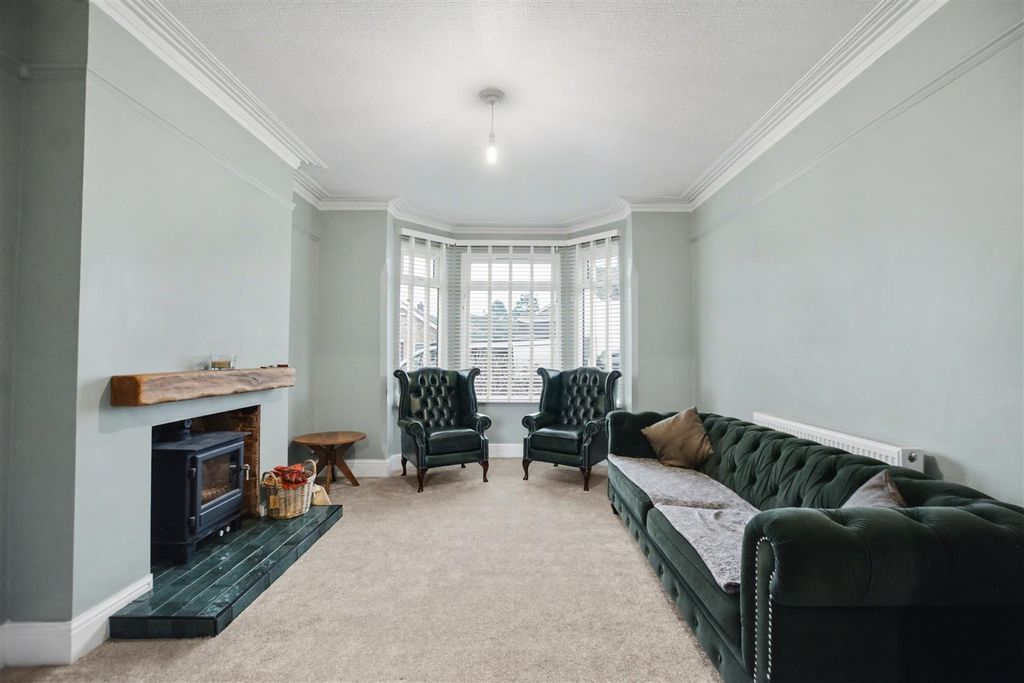 Property photo 2 of 25 Lounge_1.Jpeg