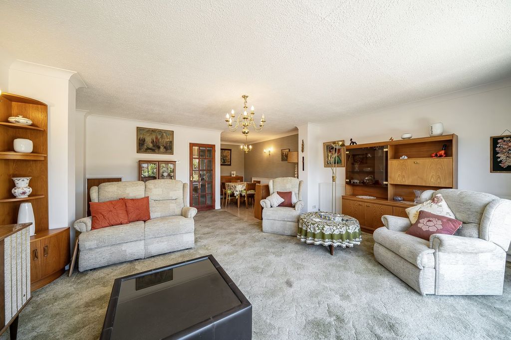Property photo 3 of 18