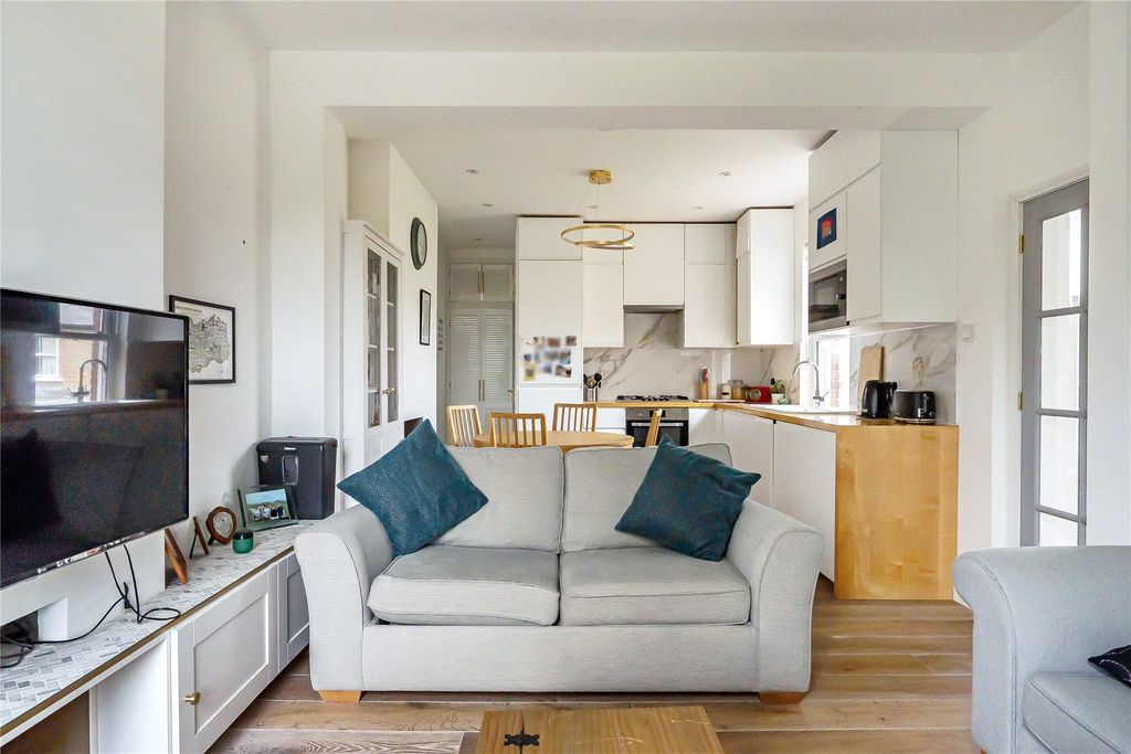 Property photo 1 of 20 Picture No. 01