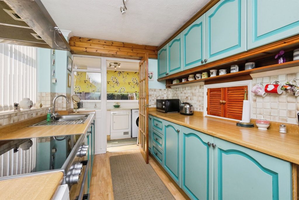 Property photo 3 of 17