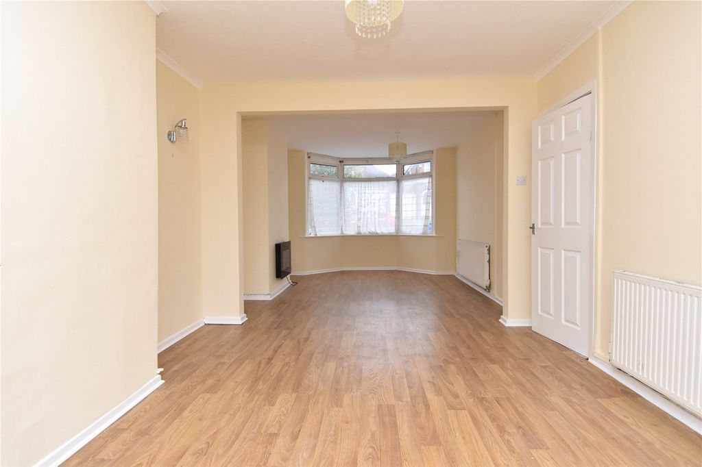 Property photo 3 of 8 Picture No. 23