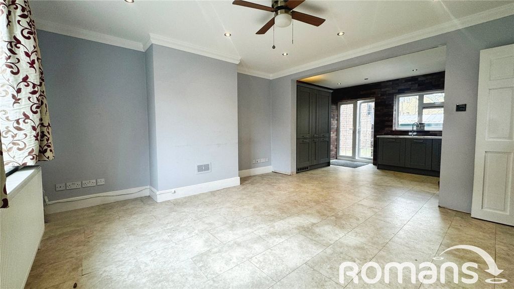 Property photo 2 of 17 Living Room