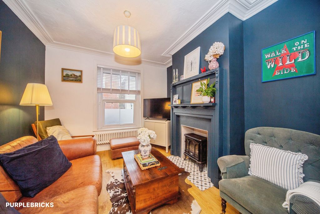 Property photo 3 of 24