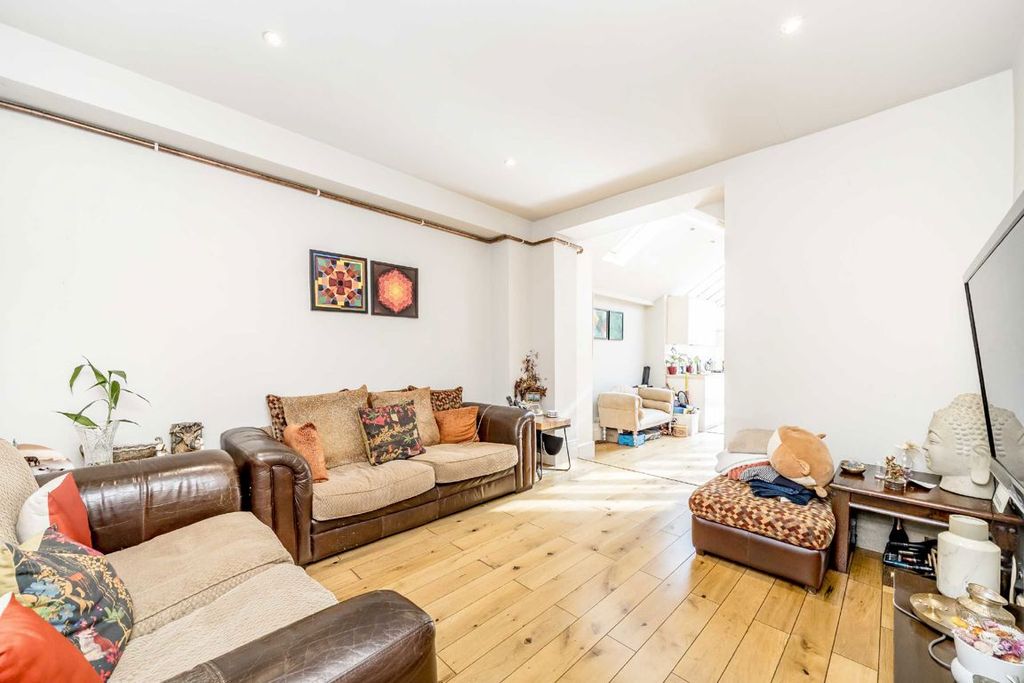Property photo 2 of 7