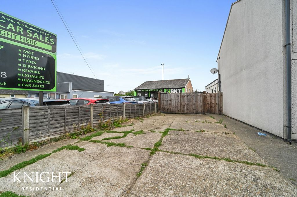 Property photo 2 of 16