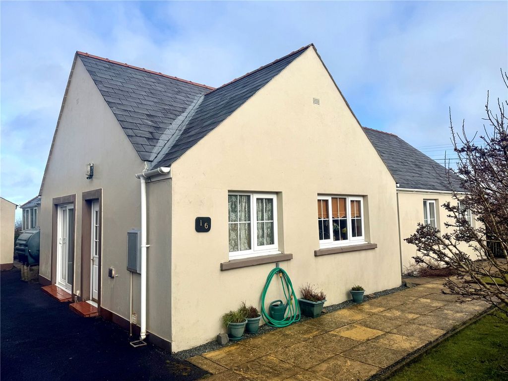 Property photo 2 of 27 Picture No. 04