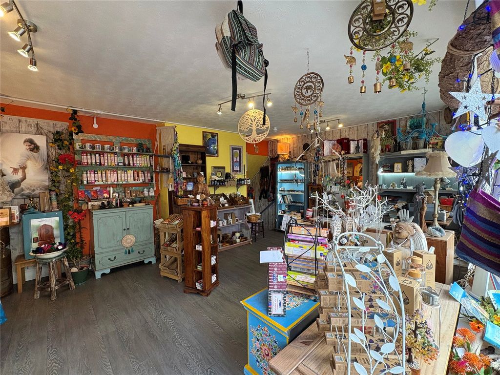 Property photo 2 of 8 Picture No. 07