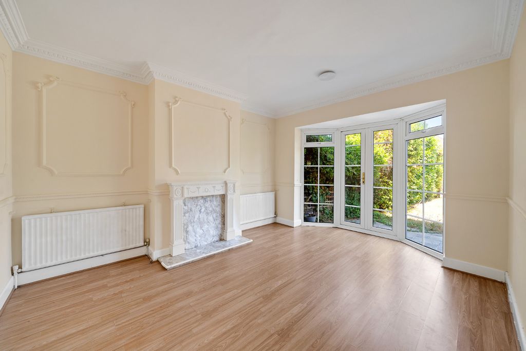 Property photo 3 of 21 5379574