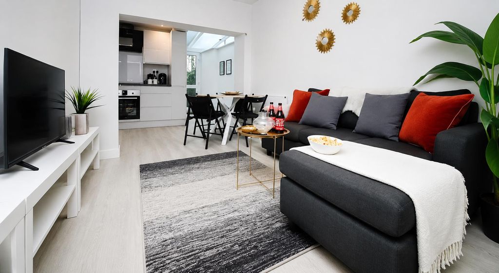 Property photo 1 of 6 556C2192-Ad59-4D1E-A524-7A19C74Eab3F.Png