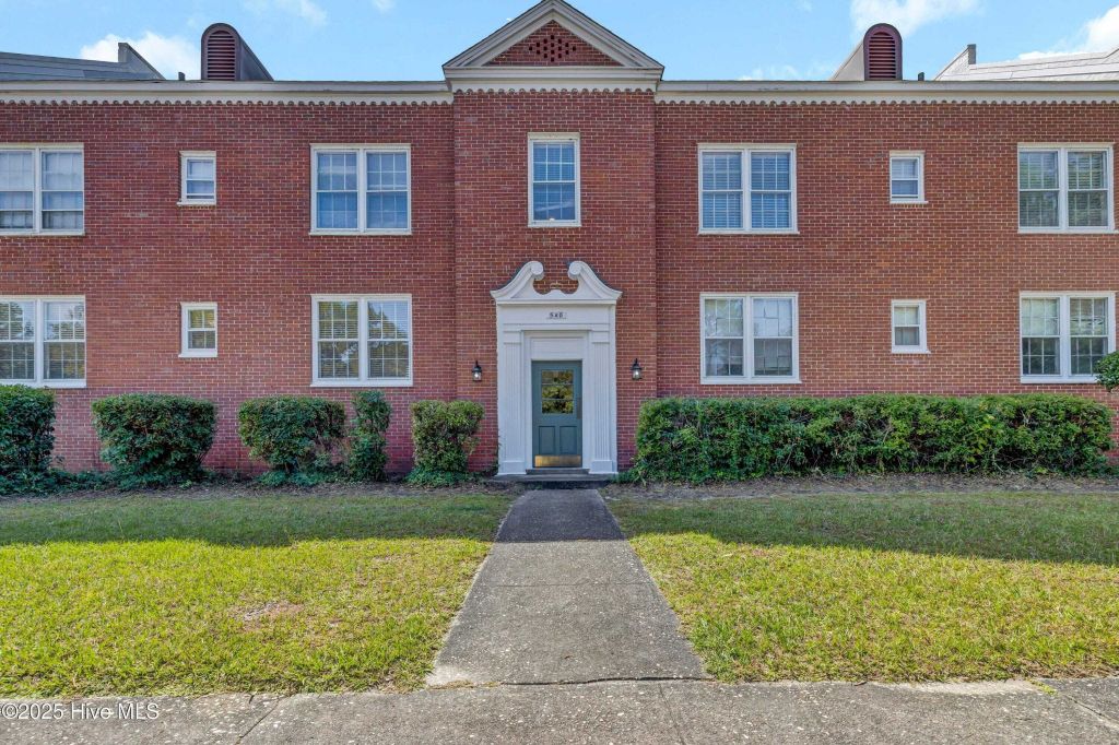 Property photo 1 of 25