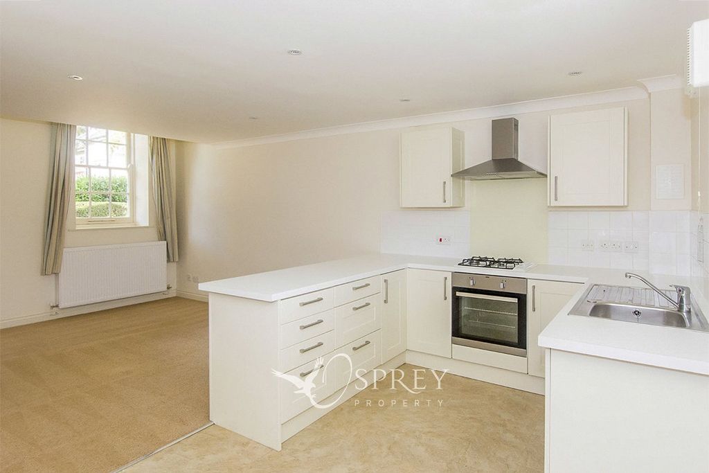 Property photo 2 of 10 Kitchen
