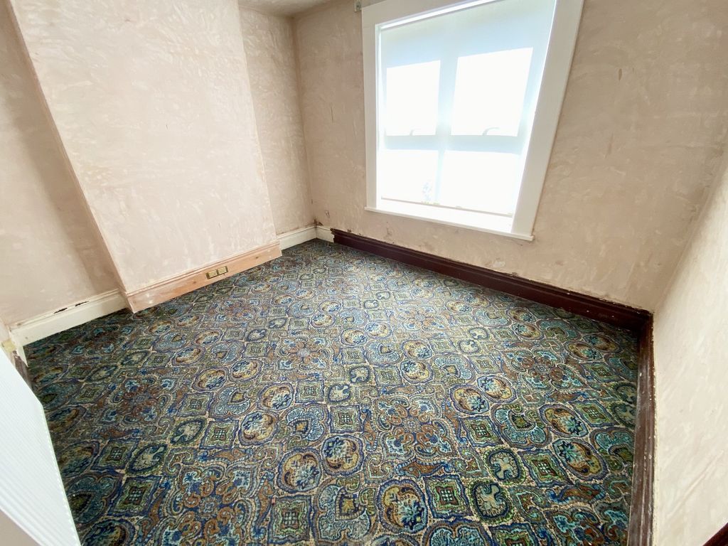 Property photo 2 of 13 Sitting Room