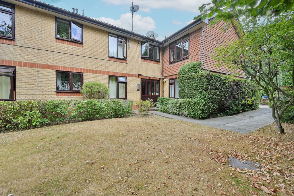 Property photo 1 of 9