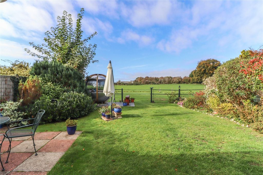 Property photo 2 of 29 Picture No. 05