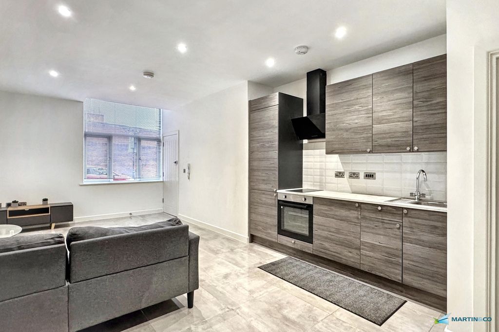 Property photo 1 of 11 Img_4795