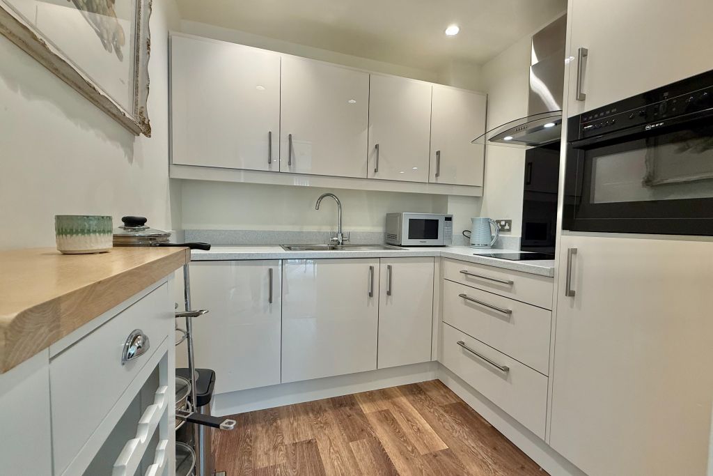 Property photo 2 of 13 Kitchen