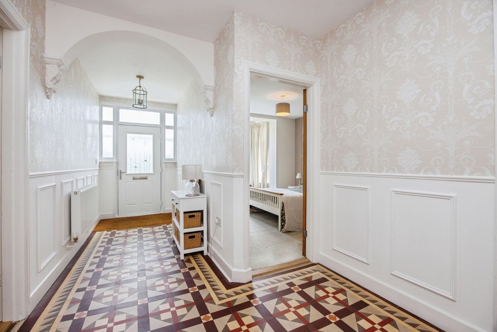 Property photo 2 of 21 Pbox-Img.Jpg