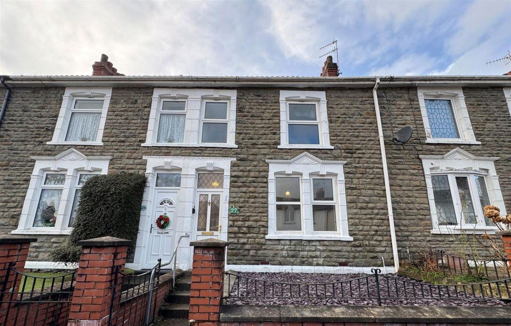 Property photo 1 of 27