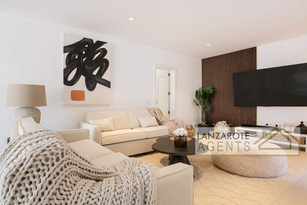 Property photo 3 of 42