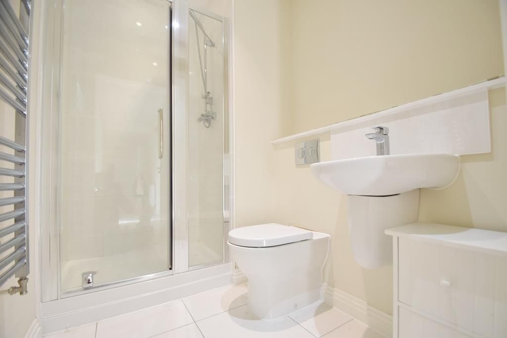 Property photo 3 of 8 Bathroom