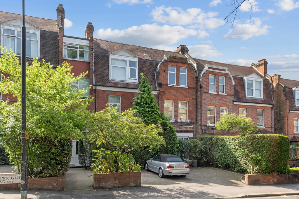 Property photo 1 of 9