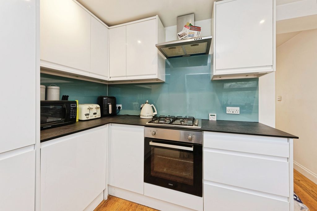 Property photo 3 of 12 Pbox-Img.Jpg