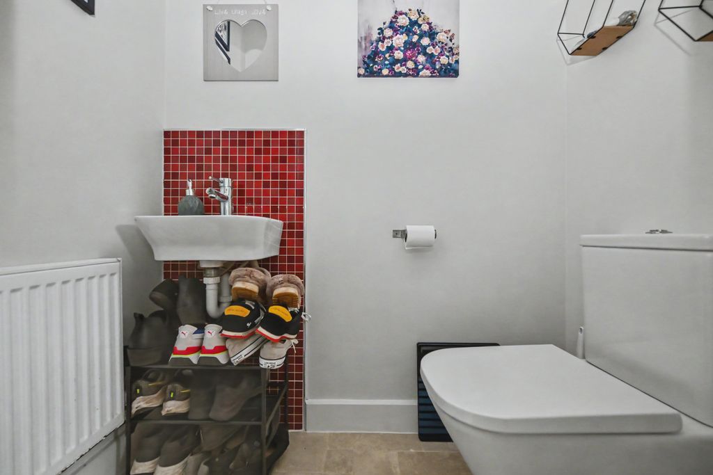 Property photo 3 of 30