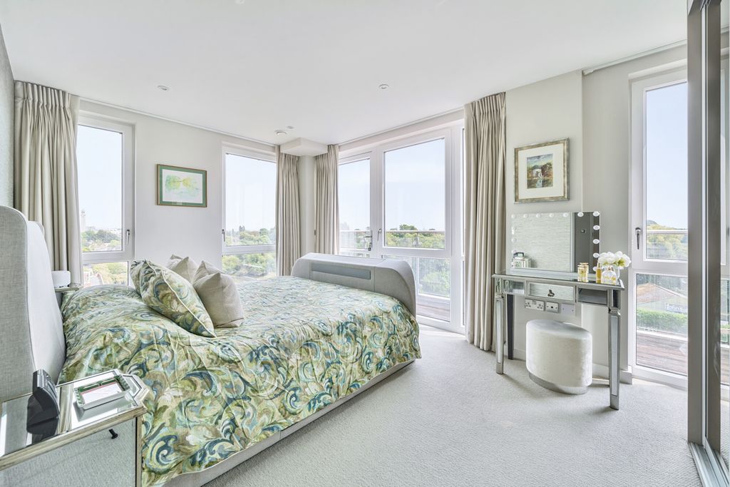 Property photo 2 of 21 1331132-19-689c98...