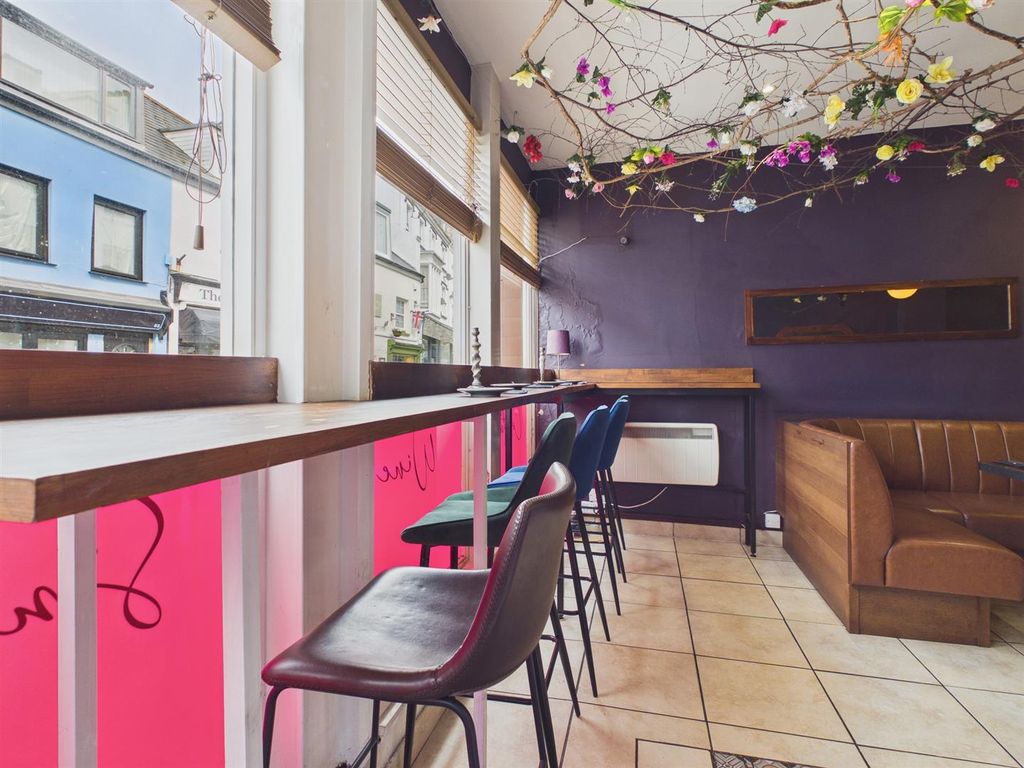 Property photo 3 of 19 Cam02742G0-Pr0130-Still001.Jpg