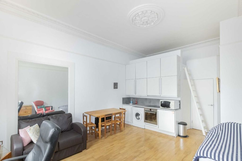 Property photo 3 of 3