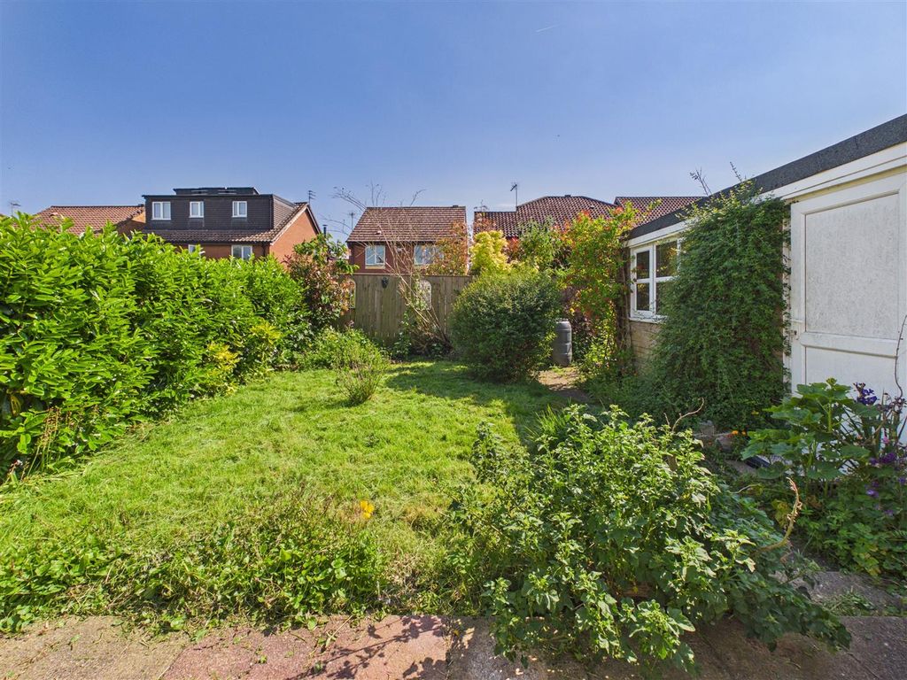 Property photo 3 of 7 Outside