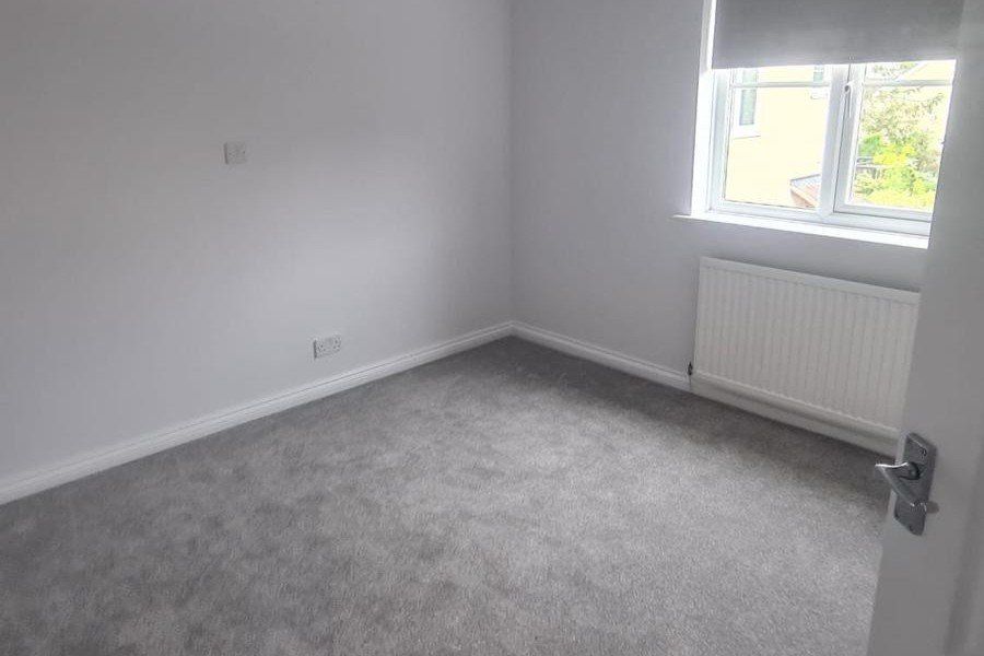 Property photo 3 of 10 Bedroom