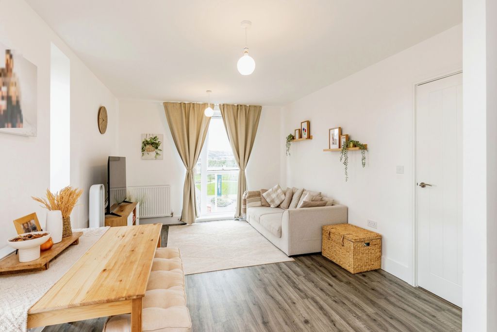 Property photo 2 of 14 Photography