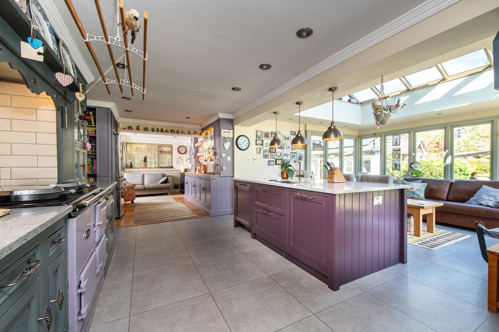 Property photo 3 of 43 Image