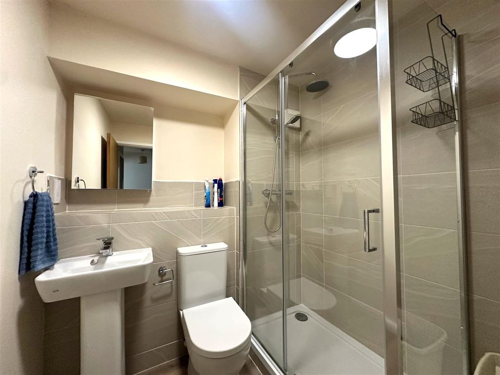 Property photo 2 of 4 Coopers Estate Agents