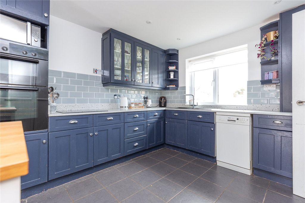 Property photo 3 of 18 Picture No. 15