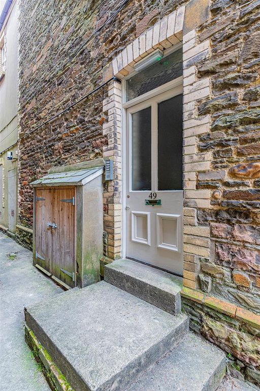 Property photo 2 of 12 Richmond Road 49, 1-2.Jpg