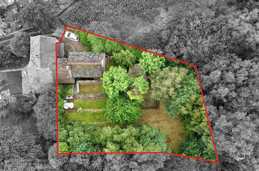 Property photo 3 of 29 Boundary