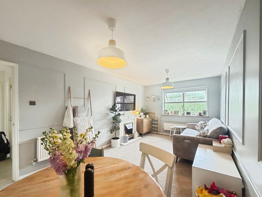 Property photo 2 of 12 Pbox-Img.Jpg
