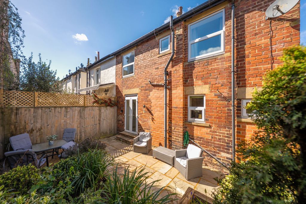 Property photo 3 of 23