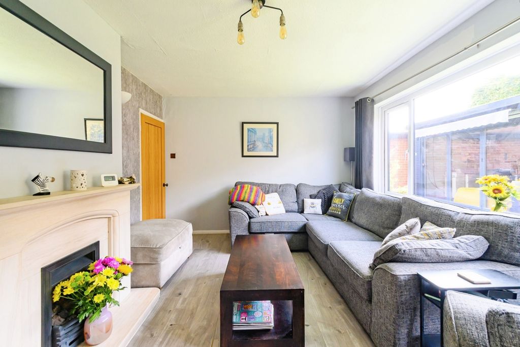 Property photo 2 of 23 Living Room