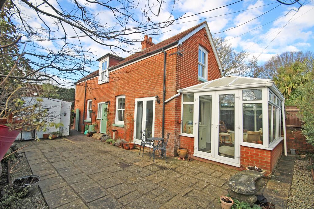 Property photo 2 of 14 Picture No. 11