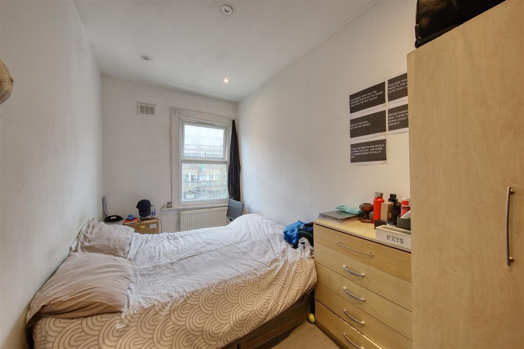 Property photo 3 of 6 Lansdowne Way Eden Harper